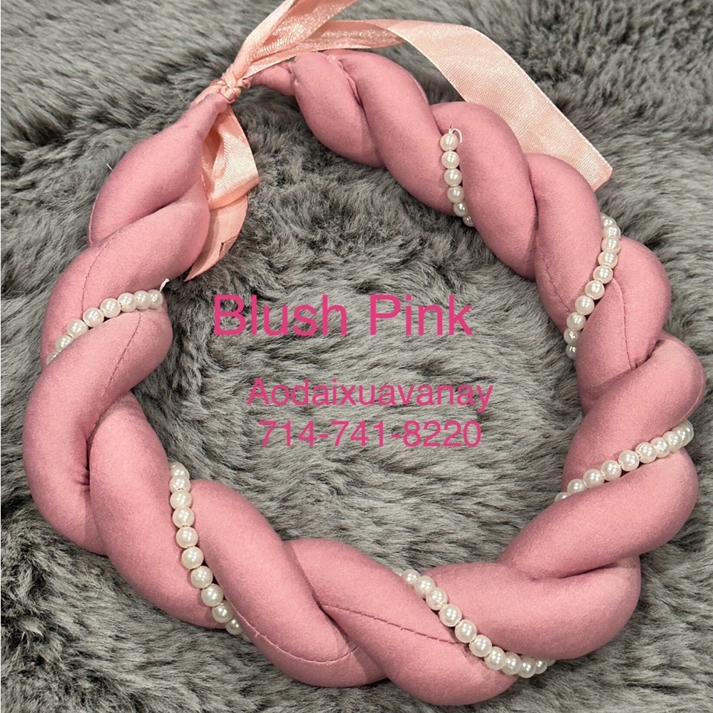 Vietnamese head piece for Ao Dai.